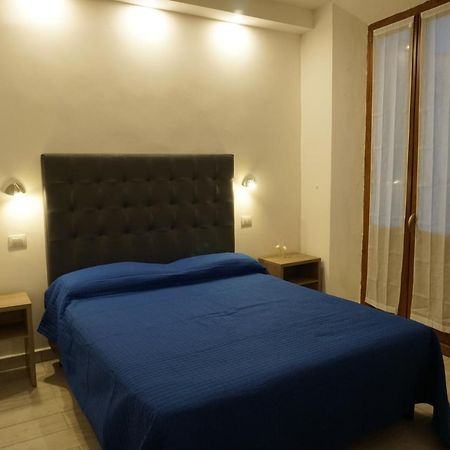 Holiday Rooms Florence Exterior photo