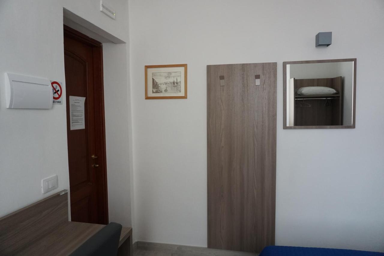 Holiday Rooms Florence Exterior photo